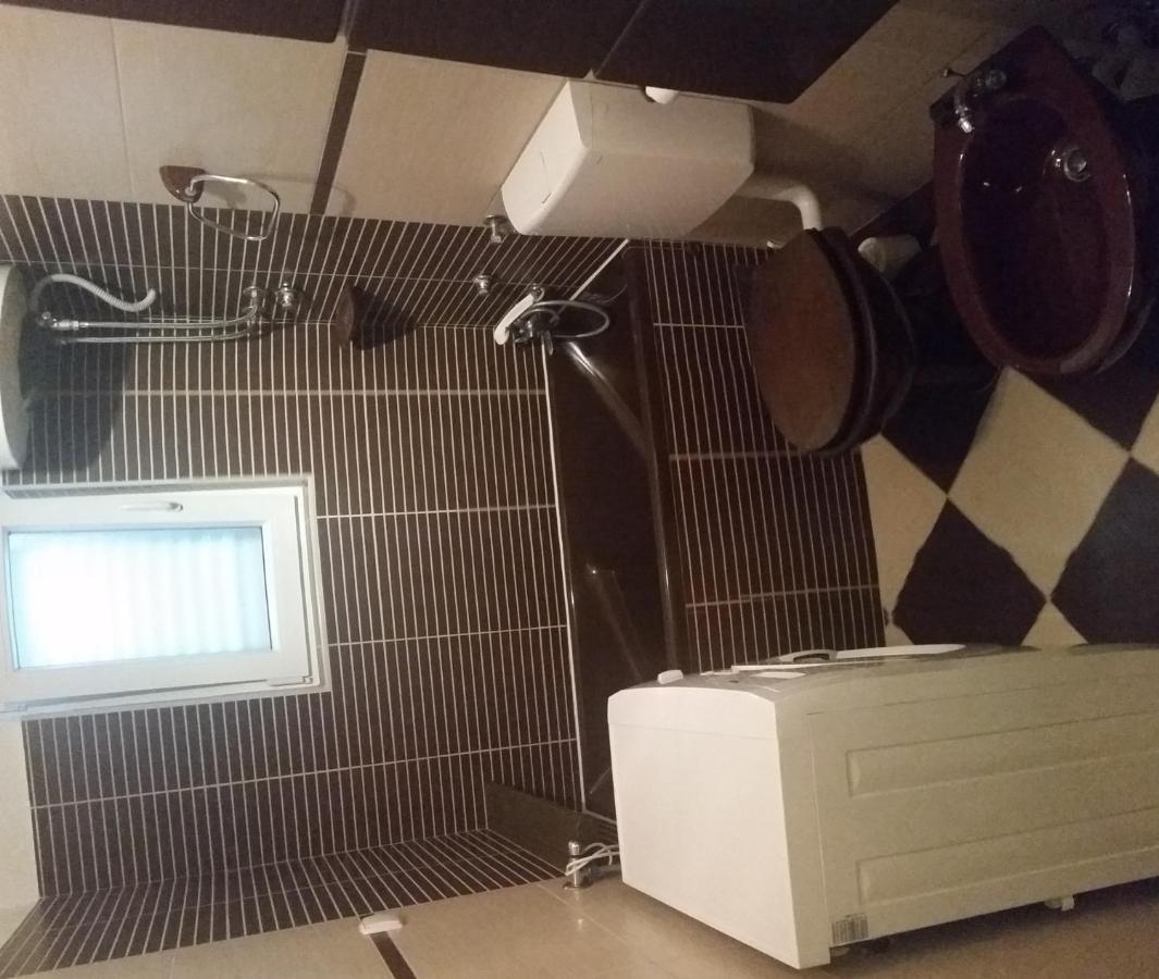 Raslina Apartment B&K מראה חיצוני תמונה