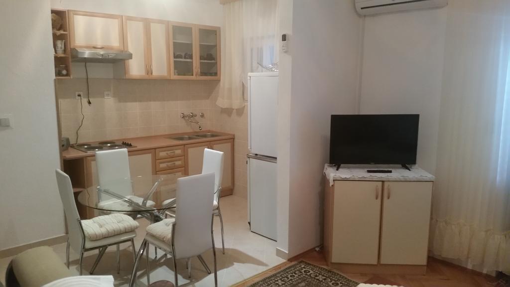 Raslina Apartment B&K מראה חיצוני תמונה
