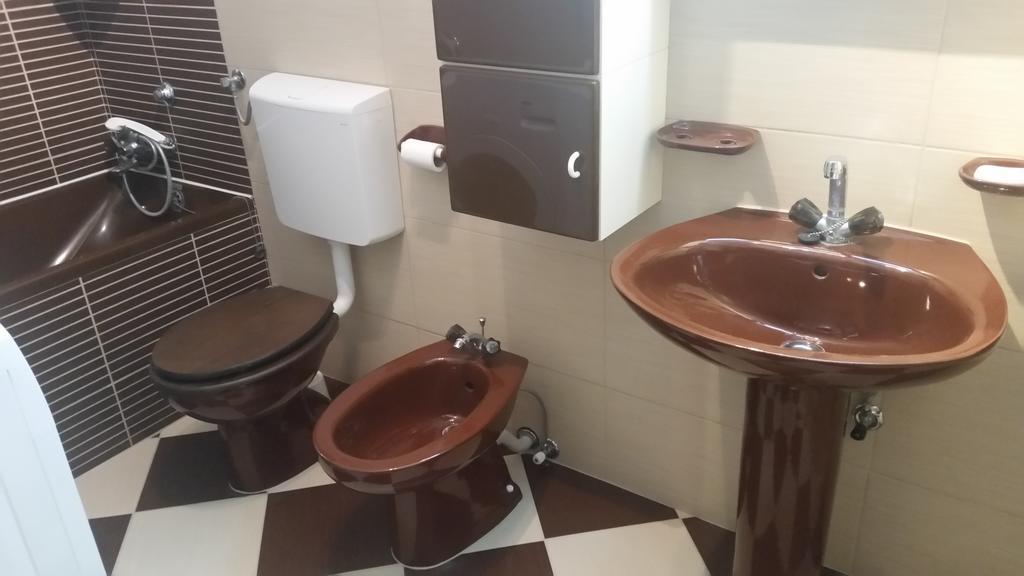 Raslina Apartment B&K מראה חיצוני תמונה