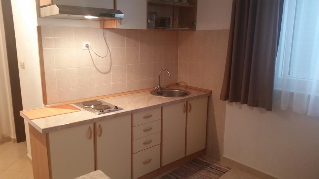 Raslina Apartment B&K מראה חיצוני תמונה