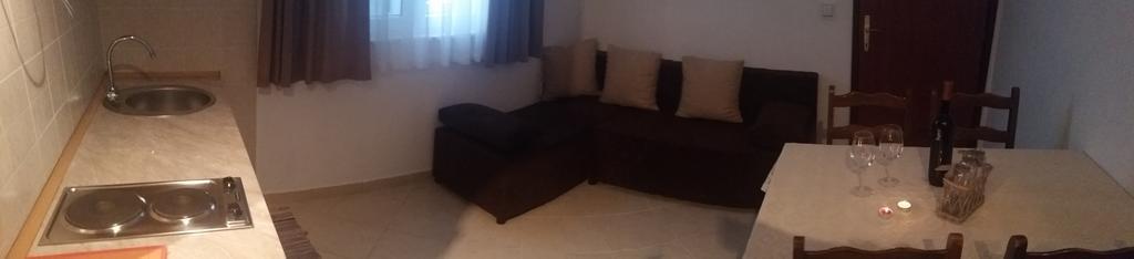 Raslina Apartment B&K מראה חיצוני תמונה
